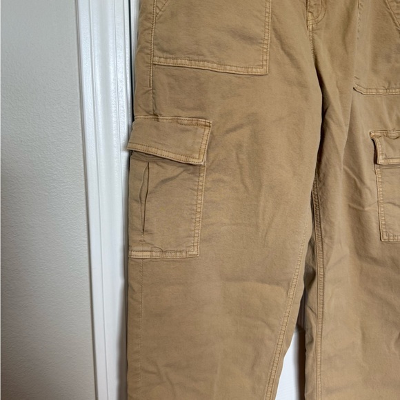 American Eagle Outfitters Women’s Khaki Cargo Pants w/partial elastic waist Sz14 - Picture 2 of 8